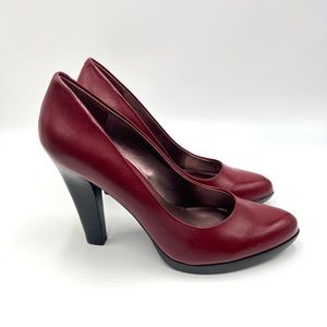 Nine & Co Womens Size 7 Deep Red Faux Vegan Leather Heels Pumps Shoes